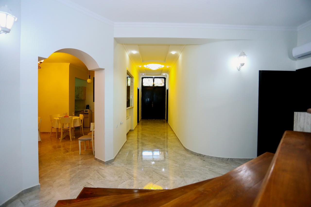 Hotel City Kutaisi Ngoại thất bức ảnh